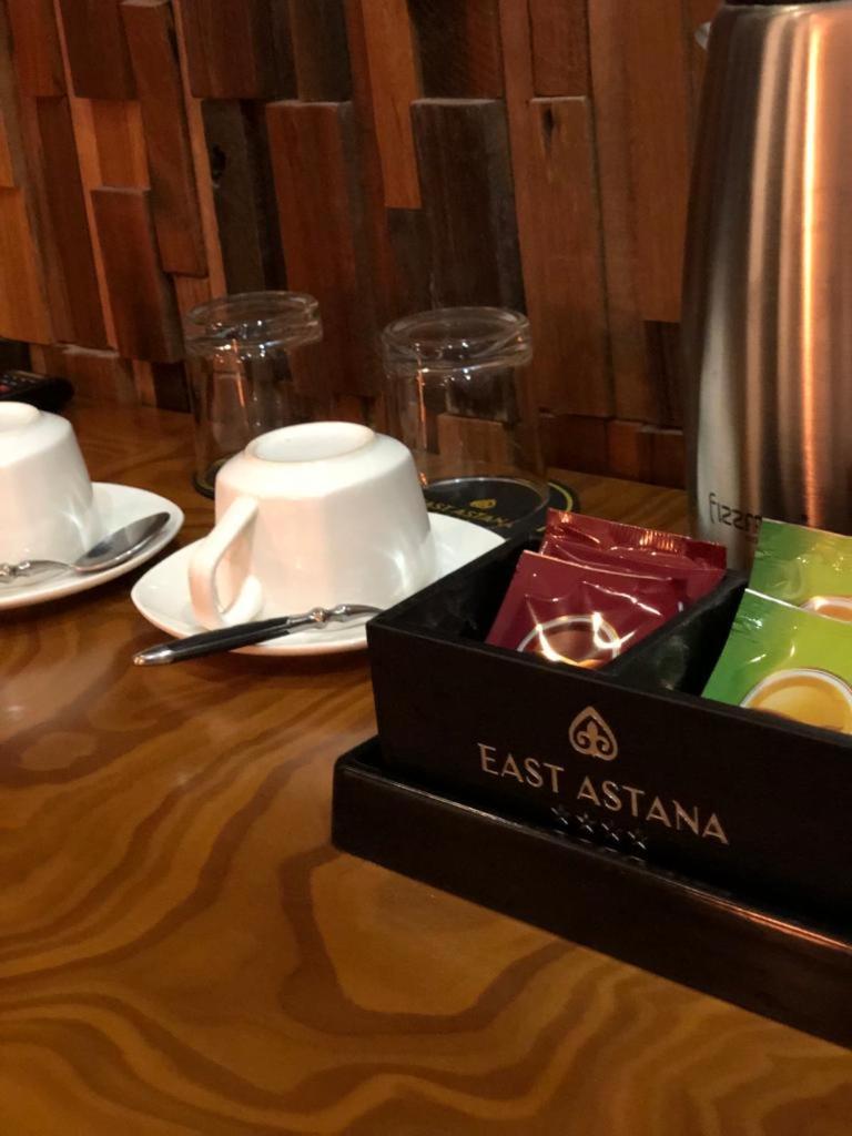 East Astana Hotel Eksteriør billede